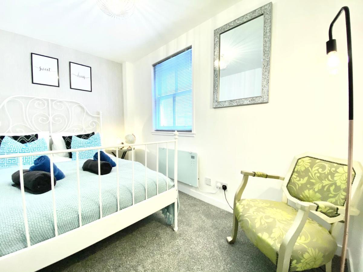 Stylish Central 2 Bedroom Apartment - Free Parking, Free Wifi Orkney Extérieur photo