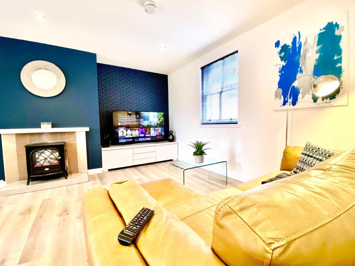 Stylish Central 2 Bedroom Apartment - Free Parking, Free Wifi Orkney Extérieur photo