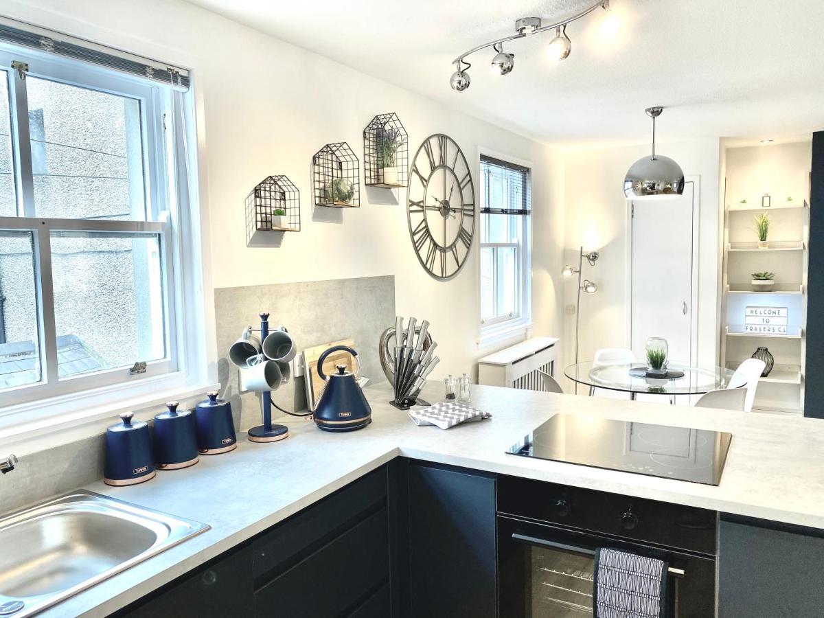 Stylish Central 2 Bedroom Apartment - Free Parking, Free Wifi Orkney Extérieur photo